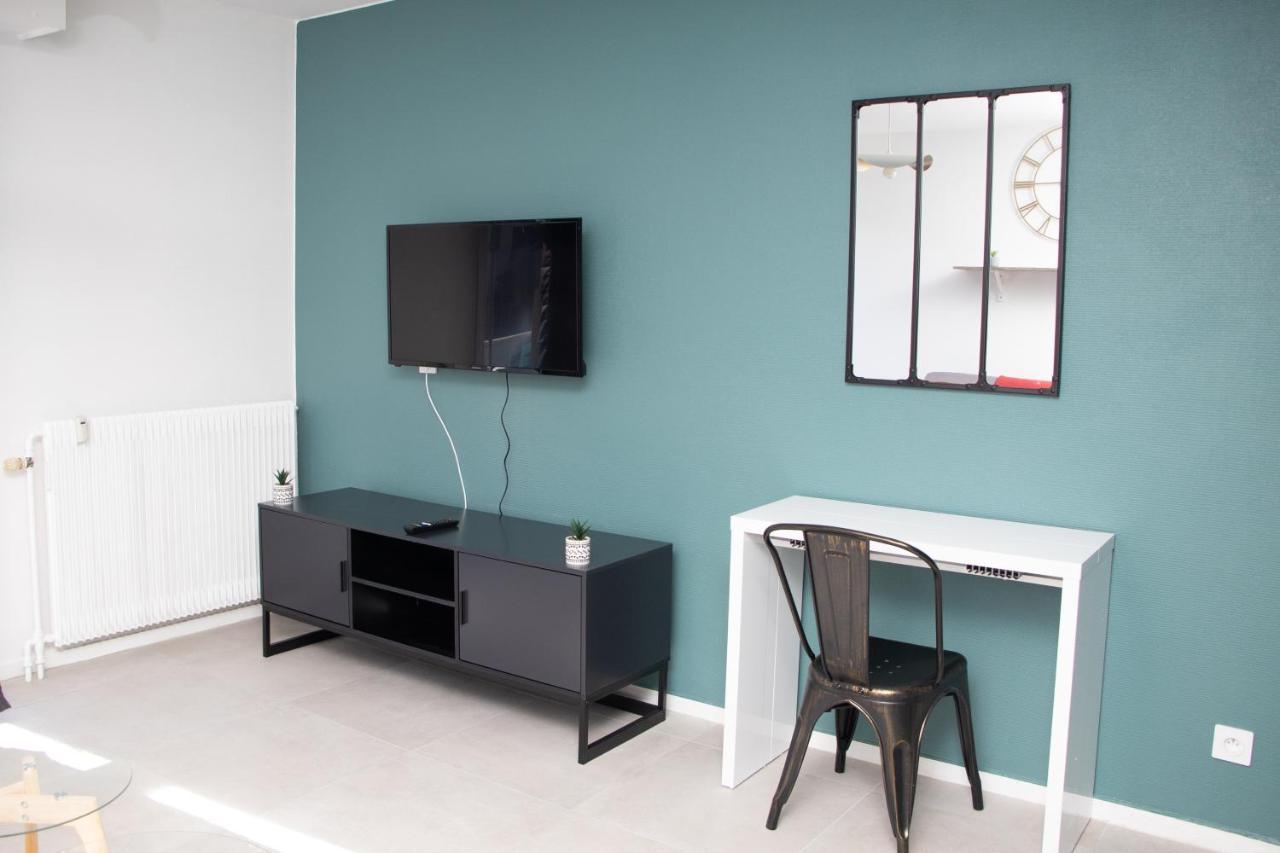 Studio Tout Equipe Centre-Ville Proche De La Gare Cluses Luaran gambar
